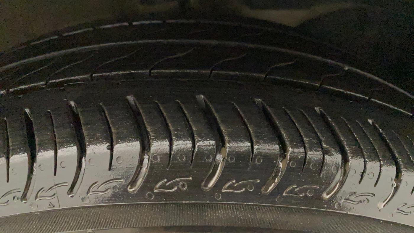 2019 Honda Amaze 1.2L I-VTEC V CVT, Petrol, Automatic, 15,781 km, Right Front Tyre Tread
