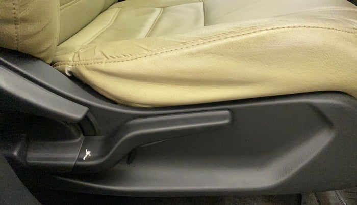 2019 Honda Amaze 1.2L I-VTEC V CVT, Petrol, Automatic, 15,781 km, Driver Side Adjustment Panel