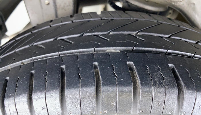 2013 Maruti A Star VXI ABS AT, Petrol, Automatic, 58,608 km, Right Rear Tyre Tread