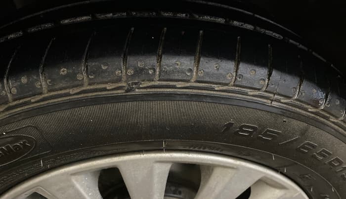 2022 Maruti Ciaz ZETA 1.5 SHVS MT PETROL, Petrol, Manual, 54,337 km, Left Front Tyre Tread