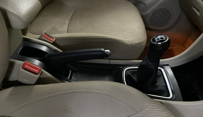 2022 Maruti Ciaz ZETA 1.5 SHVS MT PETROL, Petrol, Manual, 54,337 km, Gear Lever