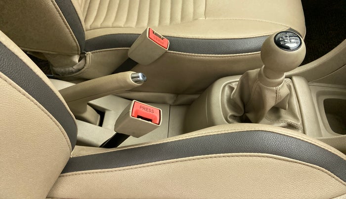 2013 Maruti Ertiga ZDI, Diesel, Manual, 99,344 km, Gear Lever