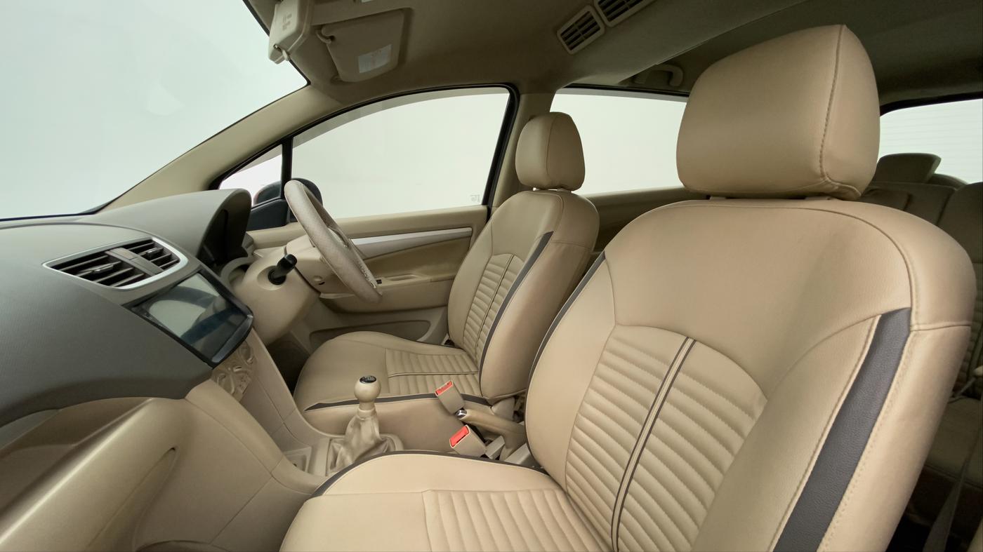2013 Maruti Ertiga ZDI, Diesel, Manual, 99,344 km, Right Side Front Door Cabin