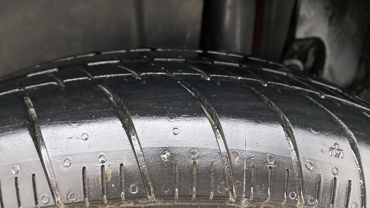 2013 Maruti Ertiga ZDI, Diesel, Manual, 99,344 km, Left Rear Tyre Tread