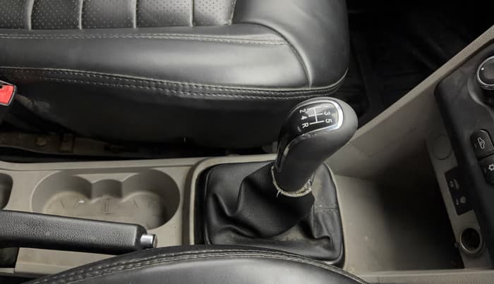 2018 Tata Tiago XZ PETROL, Petrol, Manual, 1,18,576 km, Gear Lever