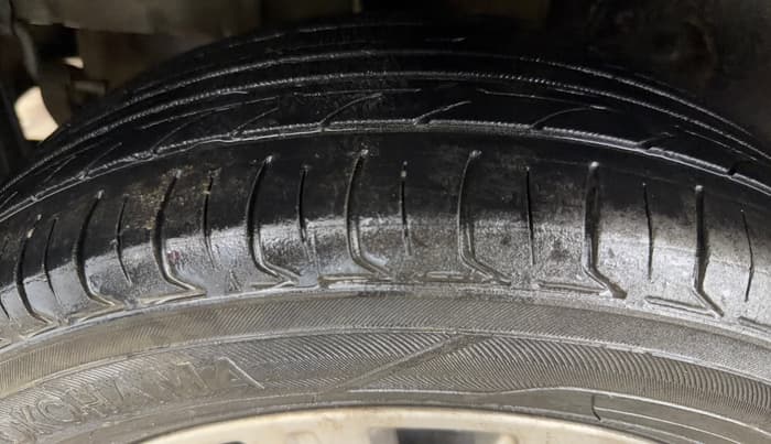2018 Tata Tiago XZ PETROL, Petrol, Manual, 1,18,576 km, Right Rear Tyre Tread