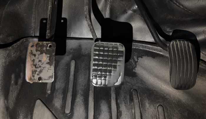 2018 Tata Tiago XZ PETROL, Petrol, Manual, 1,18,576 km, Pedals