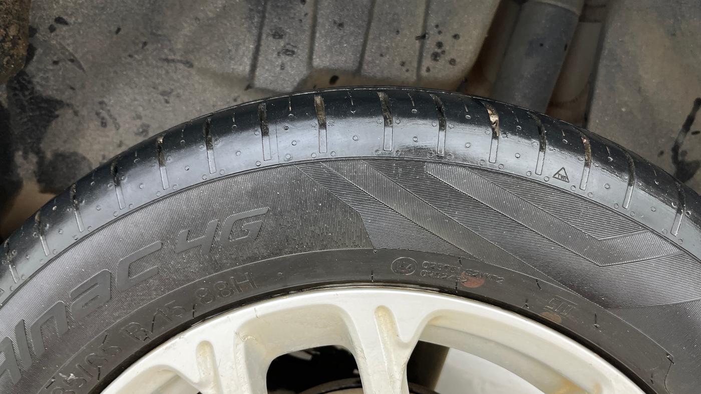 2018 Maruti Swift ZXI AMT, Petrol, Automatic, 59,177 km, Left Rear Tyre Tread
