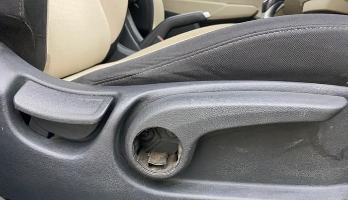 2019 Hyundai Verna 1.6 VTVT SX + AT, Petrol, Automatic, 83,868 km, Driver Side Adjustment Panel