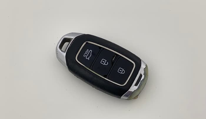 2019 Hyundai Verna 1.6 VTVT SX + AT, Petrol, Automatic, 83,868 km, Key Close Up