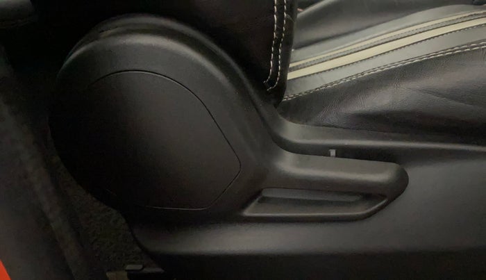 2020 Tata Tiago XT PETROL, Petrol, Manual, 37,927 km, Driver Side Adjustment Panel