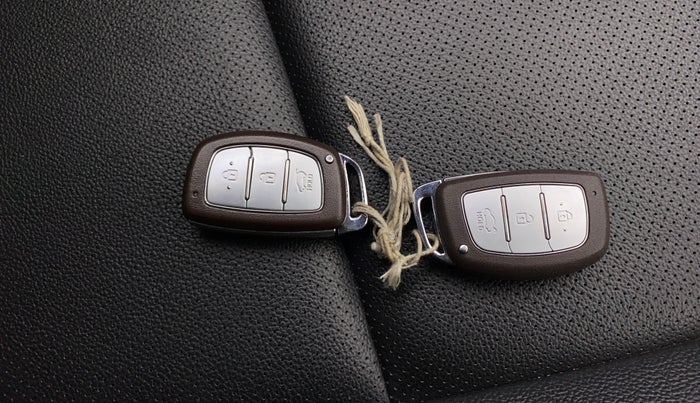 2018 Hyundai Creta SX (O) 1.6 PETROL, Petrol, Manual, 33,998 km, Key Close Up