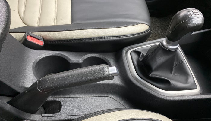 2015 Hyundai Creta 1.6 S, Petrol, Manual, 67,486 km, Gear Lever