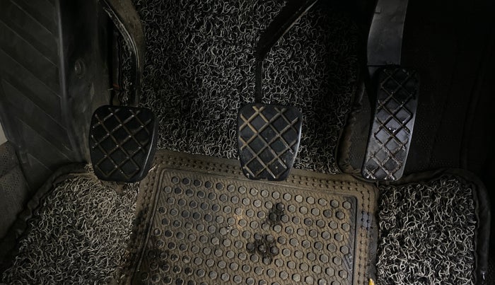 2021 Volkswagen TAIGUN TOPLINE 1.0 TSI MT, Petrol, Manual, 33,323 km, Pedals