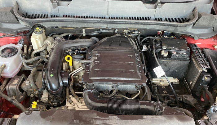 2021 Volkswagen TAIGUN TOPLINE 1.0 TSI MT, Petrol, Manual, 33,323 km, Engine View