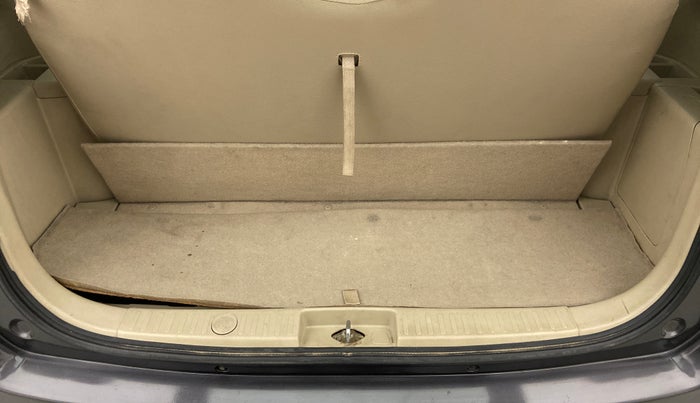 2014 Maruti Ertiga VXI, Petrol, Manual, 94,052 km, Boot Inside