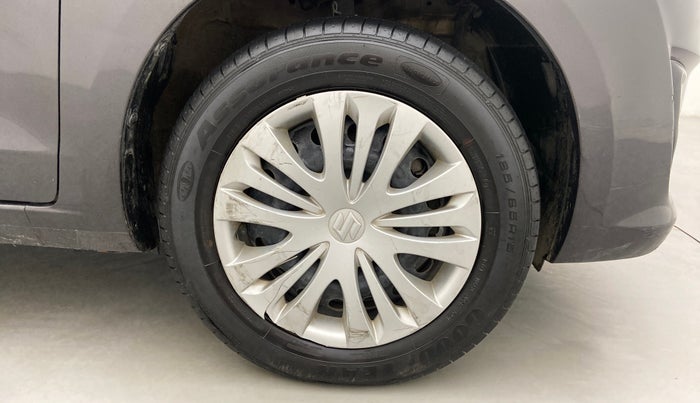 2014 Maruti Ertiga VXI, Petrol, Manual, 94,052 km, Right Front Wheel
