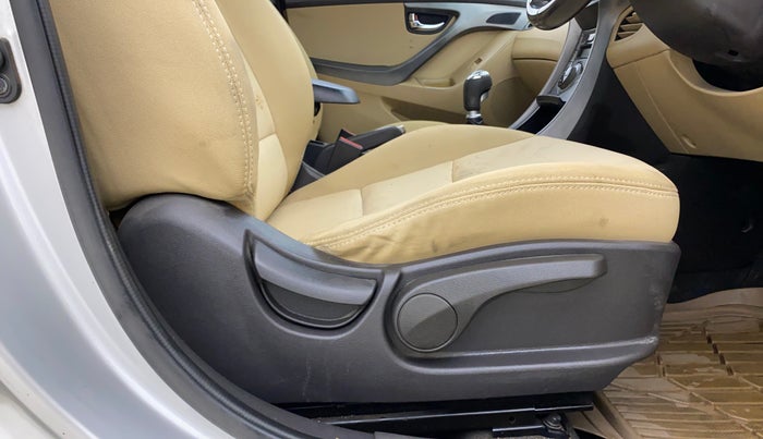 2012 Hyundai New Elantra 1.6 S MT DIESEL, Diesel, Manual, 1,29,540 km, Driver Side Adjustment Panel