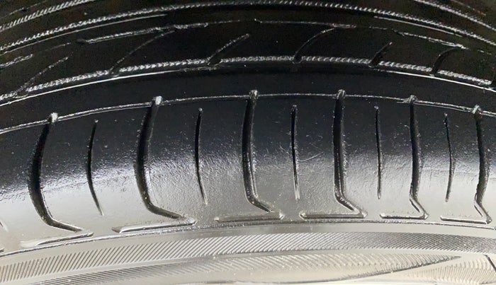 2018 Tata Tiago XZ PETROL, Petrol, Manual, 71,011 km, Right Front Tyre Tread
