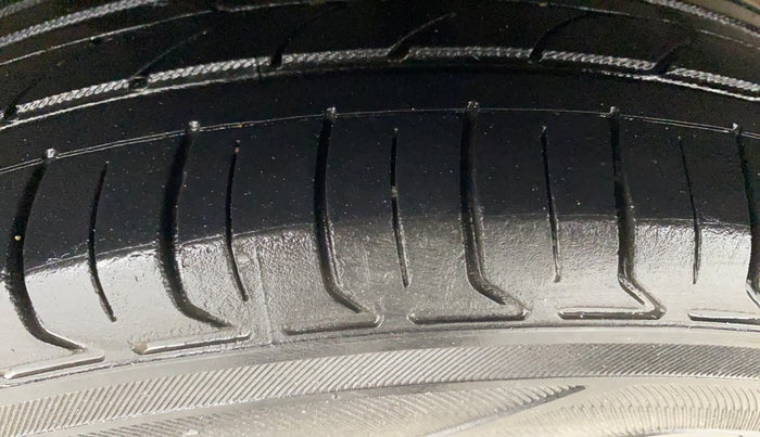 2018 Tata Tiago XZ PETROL, Petrol, Manual, 71,011 km, Right Rear Tyre Tread