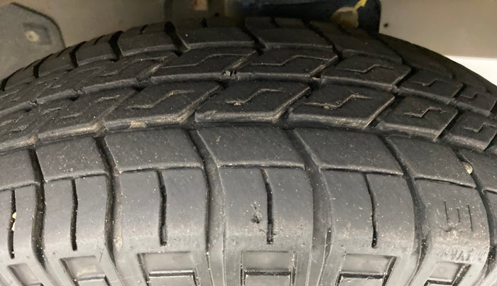 2021 Maruti Eeco 7 STR, Petrol, Manual, 16,020 km, Right Front Tyre Tread