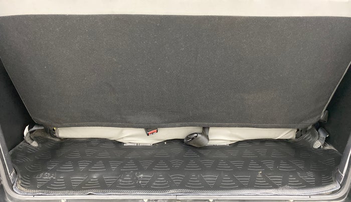 2021 Maruti Eeco 7 STR, Petrol, Manual, 16,020 km, Boot Inside