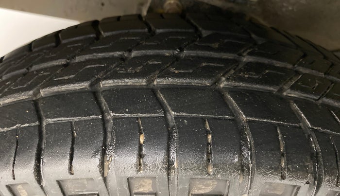 2021 Maruti Eeco 7 STR, Petrol, Manual, 16,020 km, Left Front Tyre Tread