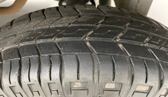 2021 Maruti Eeco 7 STR, Petrol, Manual, 16,020 km, Left Rear Tyre Tread