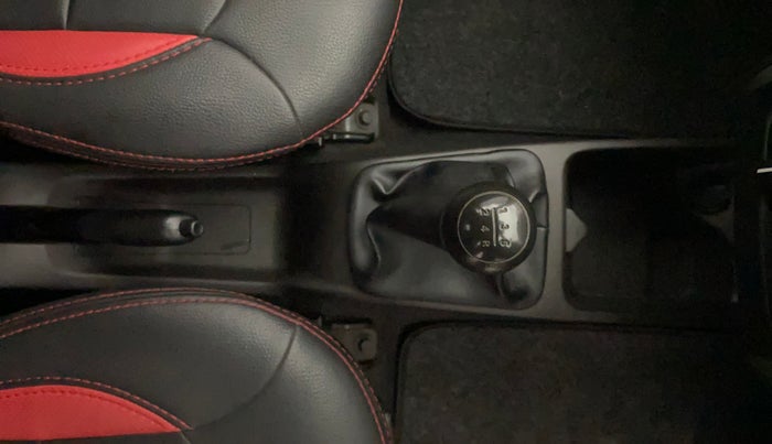 2018 Hyundai Eon ERA +, Petrol, Manual, 16,075 km, Gear Lever