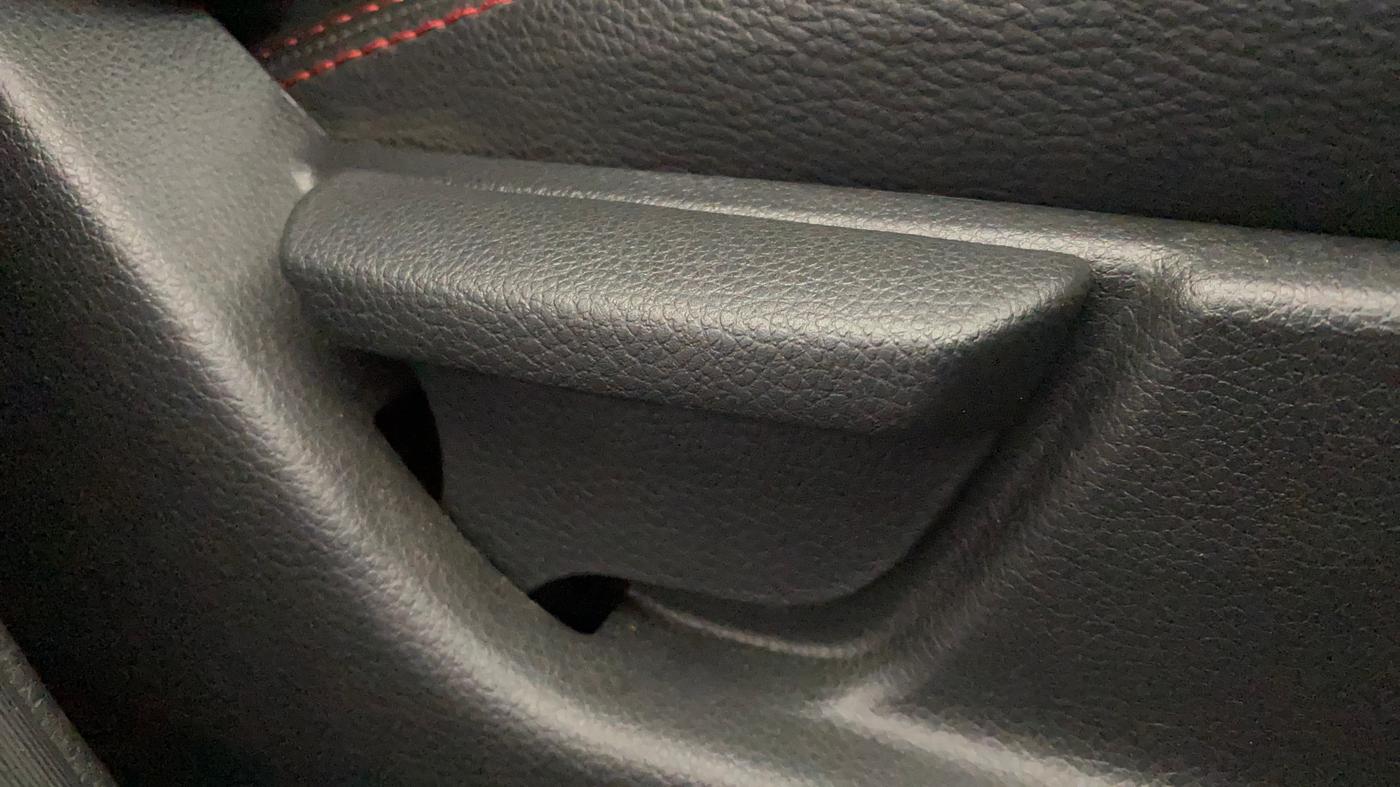 2018 Hyundai Eon ERA +, Petrol, Manual, 16,075 km, Driver Side Adjustment Panel
