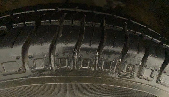 2014 Maruti Alto 800 LXI, Petrol, Manual, 48,615 km, Right Rear Tyre Tread