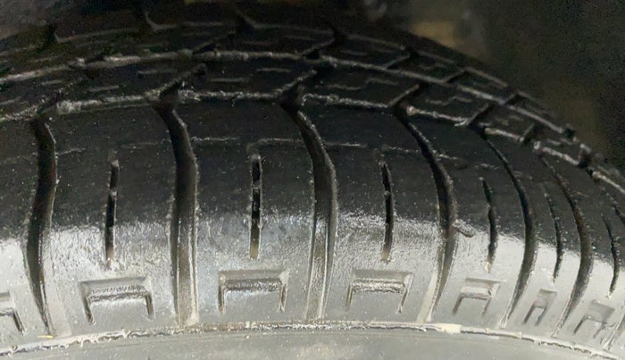 2016 Maruti Alto 800 LXI, Petrol, Manual, 46,716 km, Left Front Tyre Tread