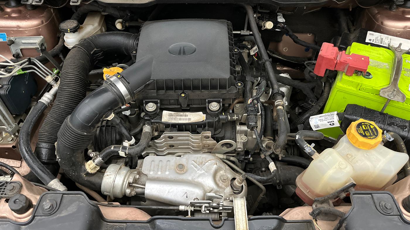 2025 Tata Curvv Accomplished S 1.2 Petrol 7DCA, Petrol, Automatic, 6,845 km, Engine View