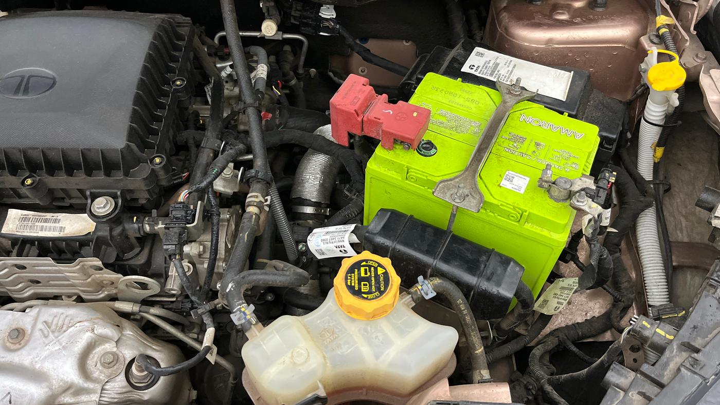 2025 Tata Curvv Accomplished S 1.2 Petrol 7DCA, Petrol, Automatic, 6,845 km, Engine View - Left