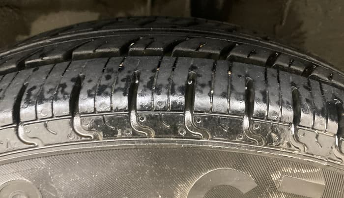 2018 Renault Kwid CLIMBER 1.0 AMT, Petrol, Automatic, 38,102 km, Left Rear Tyre Tread