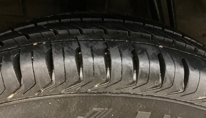 2018 Renault Kwid CLIMBER 1.0 AMT, Petrol, Automatic, 38,102 km, Right Rear Tyre Tread