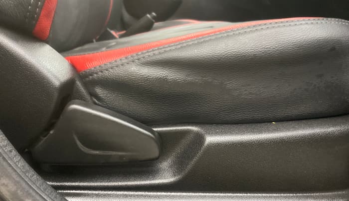 2018 Renault Kwid CLIMBER 1.0 AMT, Petrol, Automatic, 38,102 km, Driver Side Adjustment Panel