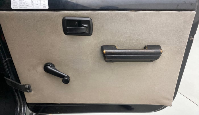 2016 Mahindra Thar CRDE 4X4 BS IV, Diesel, Manual, 47,712 km, Driver Side Door Panels Control