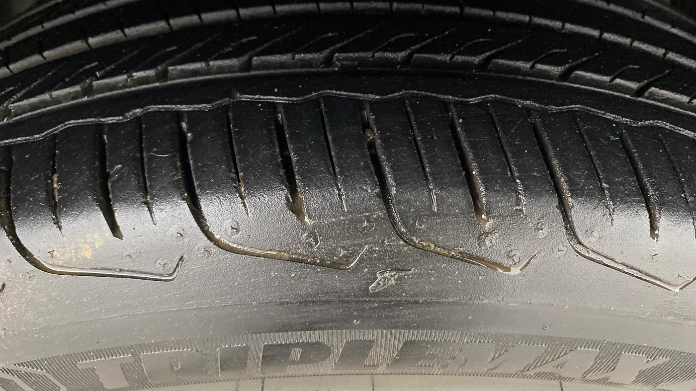 2020 Tata NEXON XZ PETROL, Petrol, Manual, 48,542 km, Right Front Tyre Tread