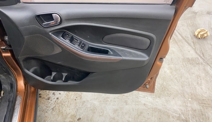 2018 Ford FREESTYLE TITANIUM 1.5 DIESEL, Diesel, Manual, 78,288 km, Driver Side Door Panels Control