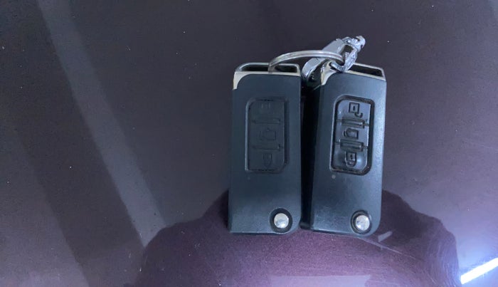 2014 Mahindra XUV500 W8, Diesel, Manual, 85,083 km, Key Close Up