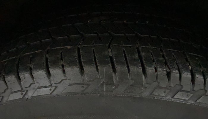 2014 Mahindra XUV500 W8, Diesel, Manual, 85,083 km, Left Rear Tyre Tread