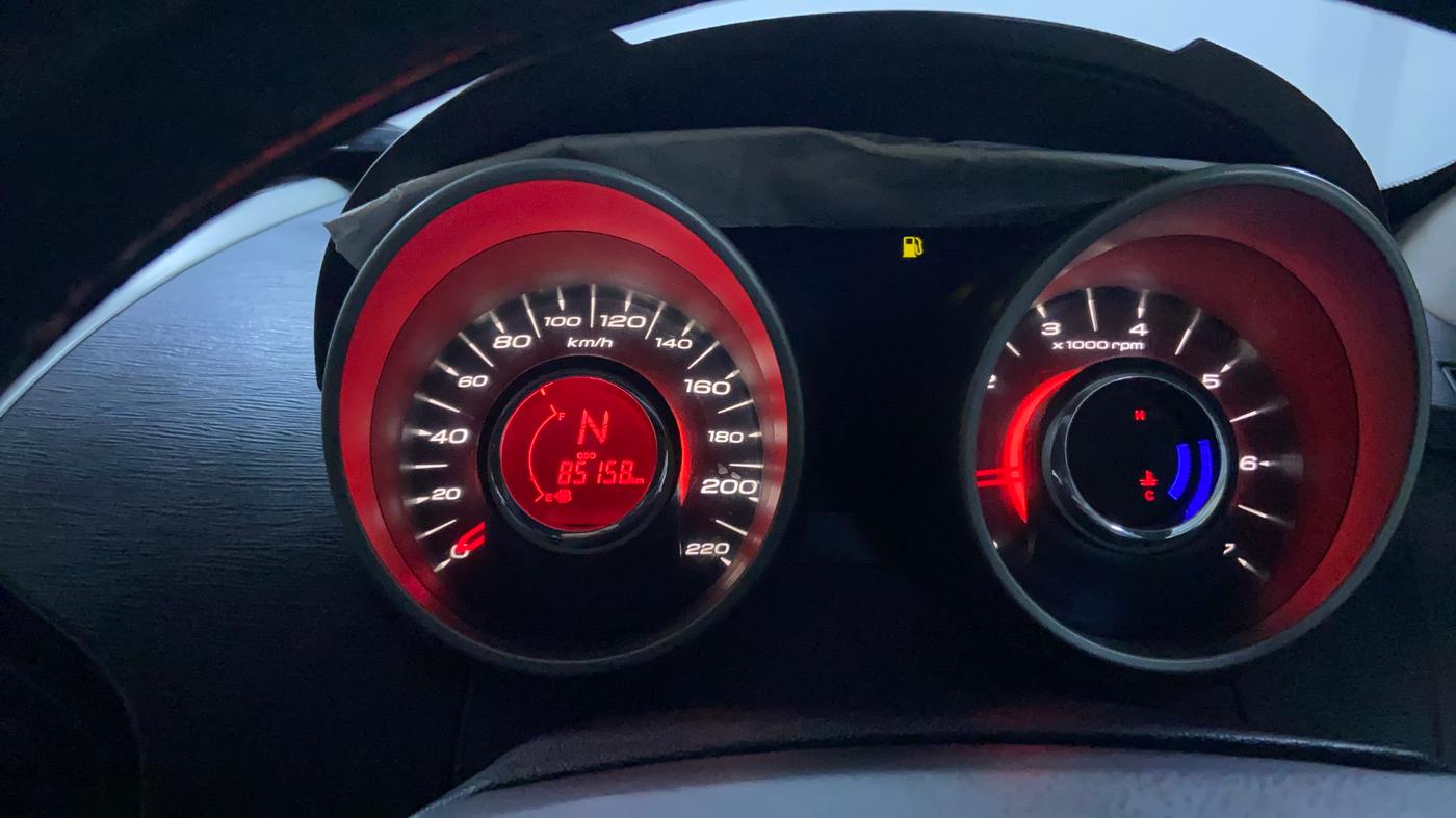 2014 Mahindra XUV500 W8, Diesel, Manual, 85,083 km, Odometer Image