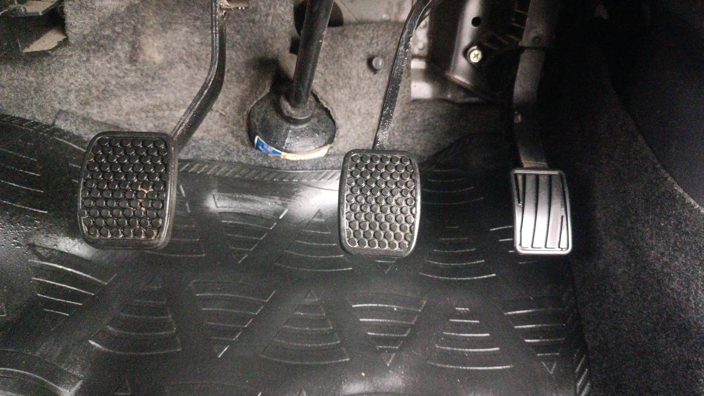 2020 Maruti Eeco 7 STR, Petrol, Manual, 30,456 km, Pedals