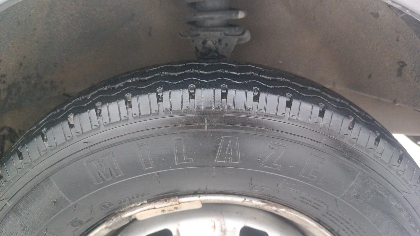2020 Maruti Eeco 7 STR, Petrol, Manual, 30,456 km, Right Front Tyre Tread