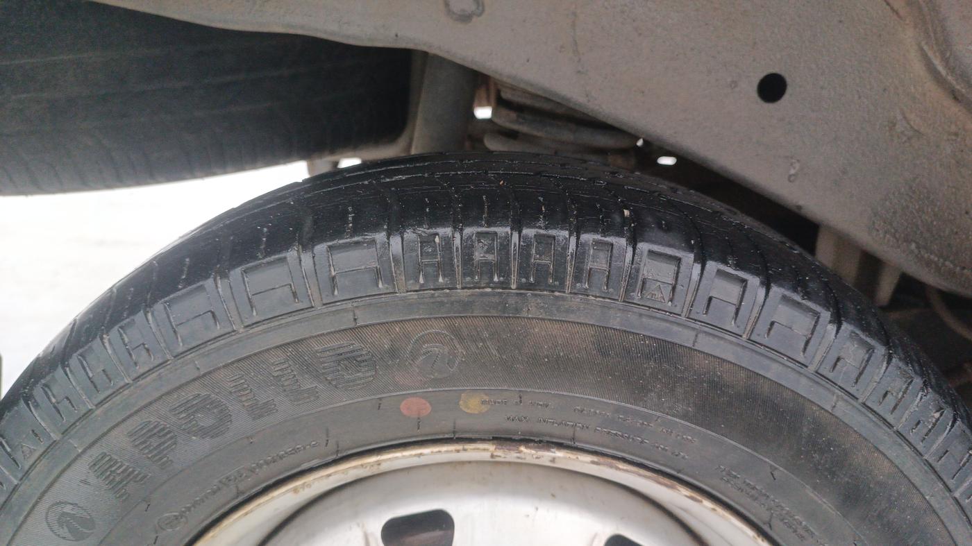 2020 Maruti Eeco 7 STR, Petrol, Manual, 30,456 km, Right Rear Tyre Tread