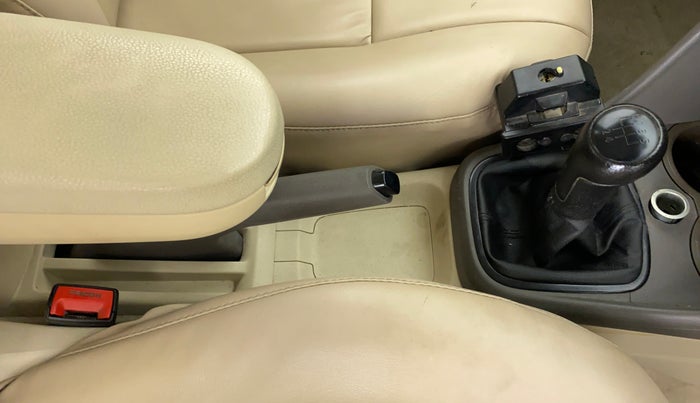 2012 Volkswagen Vento COMFORTLINE MT PETROL, Petrol, Manual, 38,639 km, Gear Lever