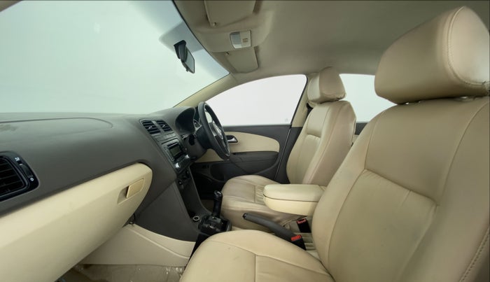 2012 Volkswagen Vento COMFORTLINE MT PETROL, Petrol, Manual, 38,639 km, Right Side Front Door Cabin