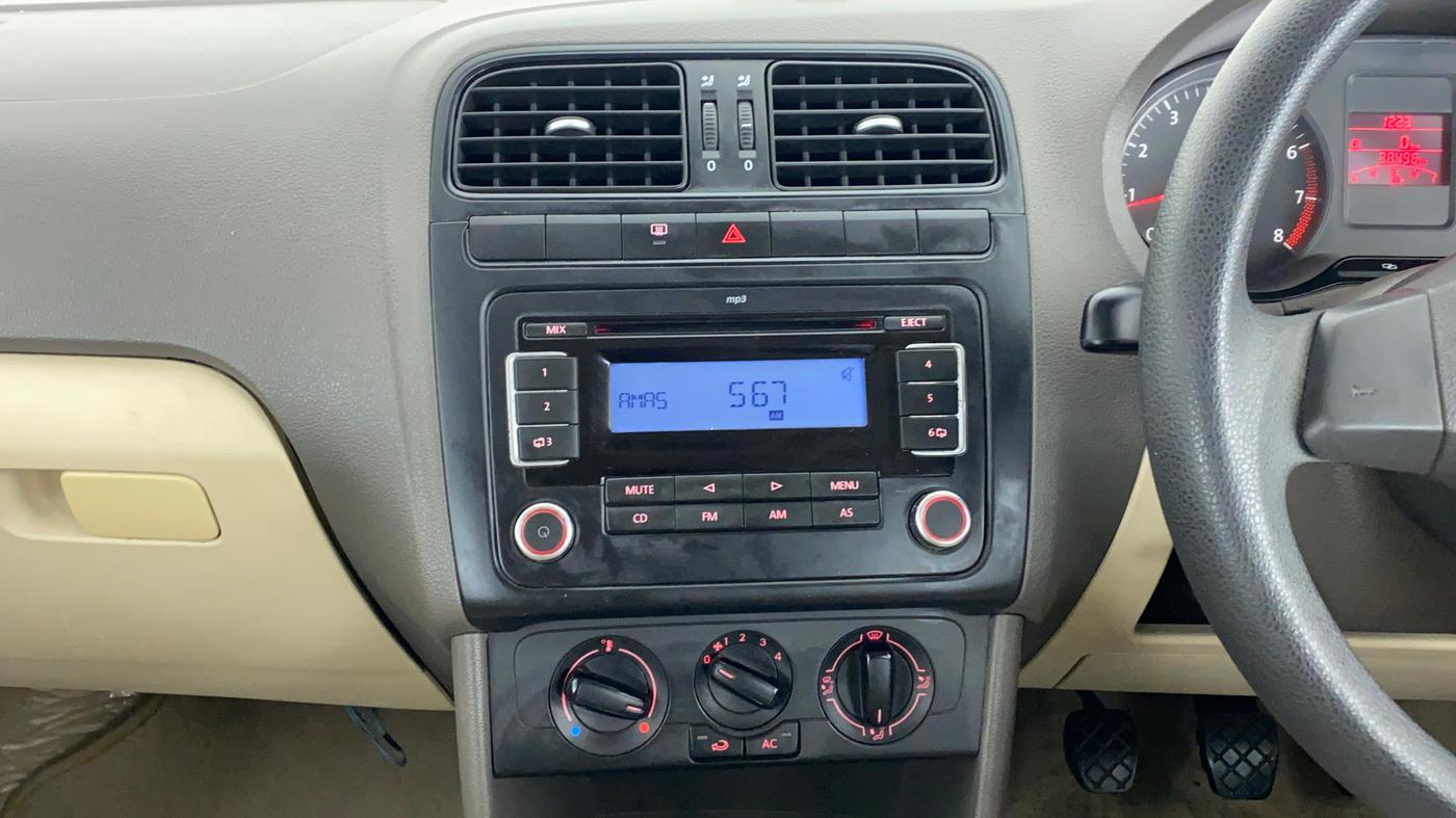 2012 Volkswagen Vento COMFORTLINE MT PETROL, Petrol, Manual, 38,639 km, Air Conditioner