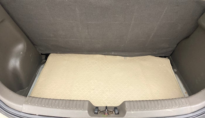 2011 Hyundai i10 ERA 1.1 IRDE, Petrol, Manual, 28,402 km, Boot Inside